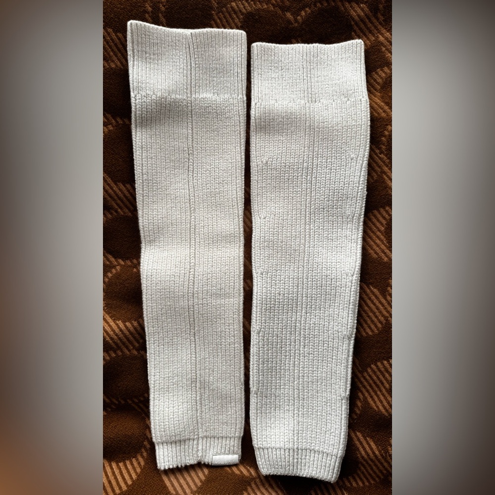 NWOT Lululemon Athletica Knit Leg Warmers, heathered bone